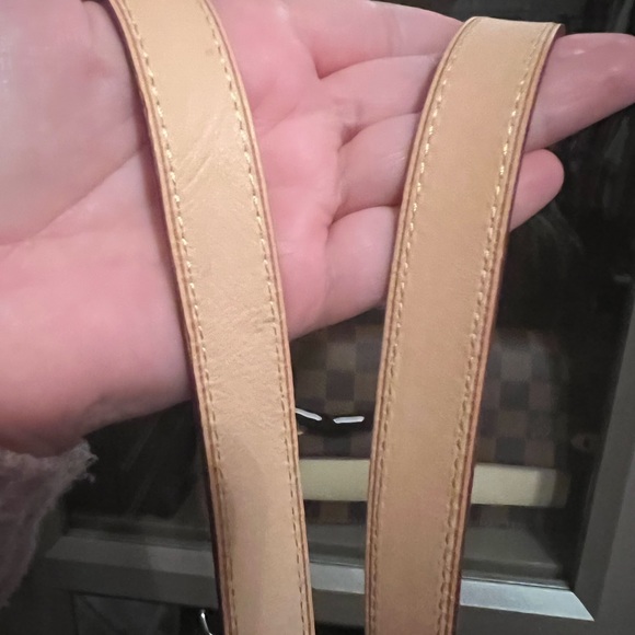 Louis Vuitton Turrene MM - Picture 15 of 16